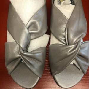 Stylish Comfort-Trotters Cameron-in Soft Pewter-10W